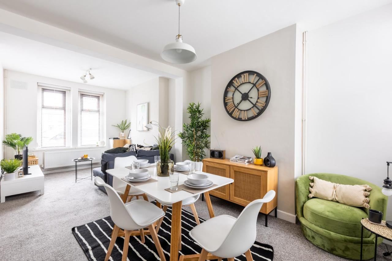 Levi Suite By Koya Homes - 3-Bedroom Home, Downtown Cardiff, Free Parking Buitenkant foto