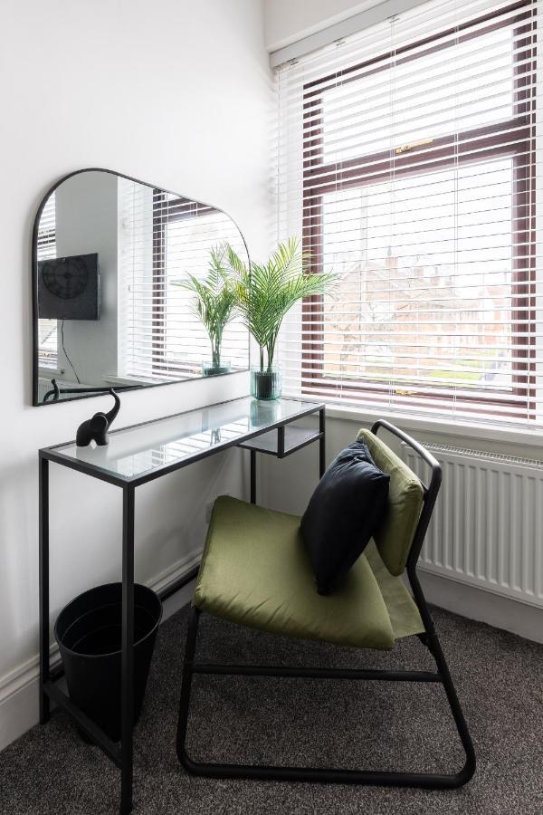 Levi Suite By Koya Homes - 3-Bedroom Home, Downtown Cardiff, Free Parking Buitenkant foto