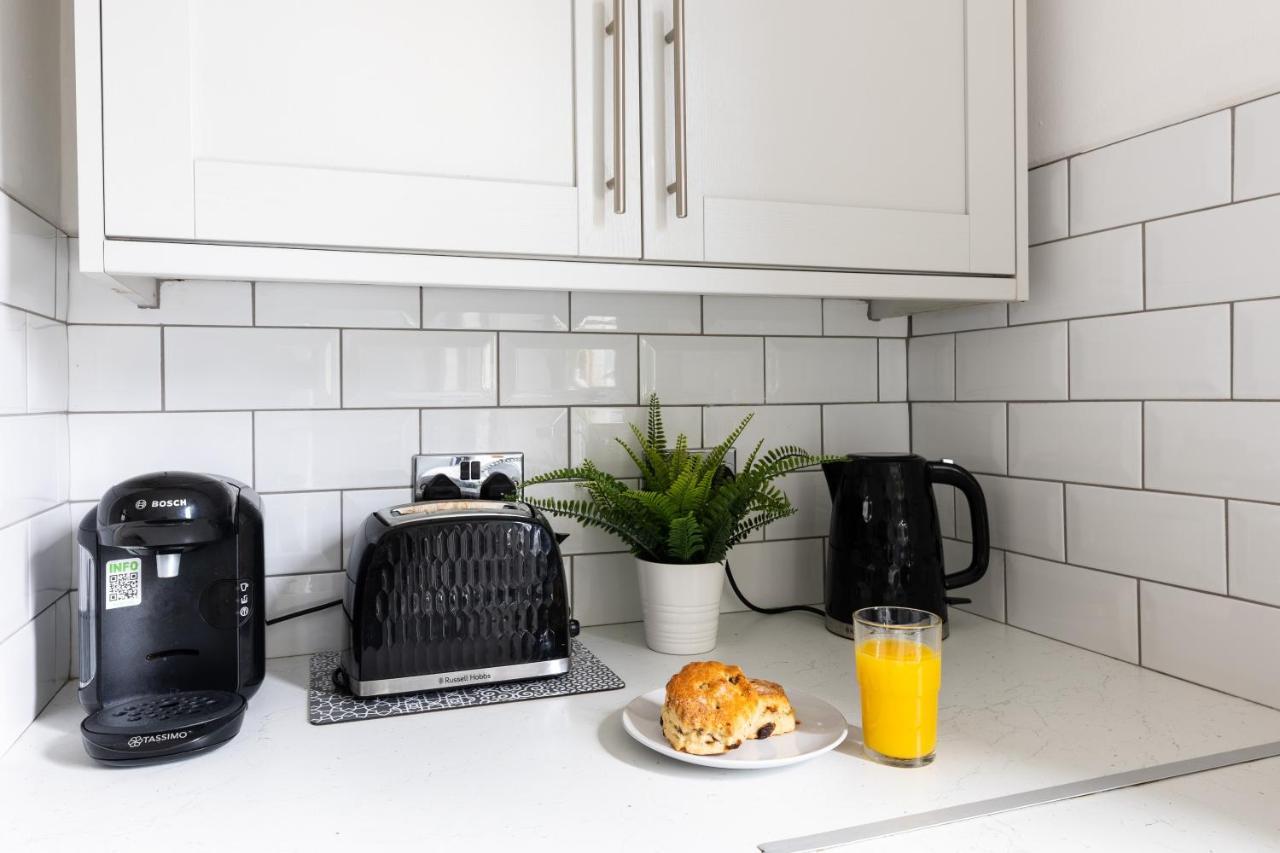 Levi Suite By Koya Homes - 3-Bedroom Home, Downtown Cardiff, Free Parking Buitenkant foto