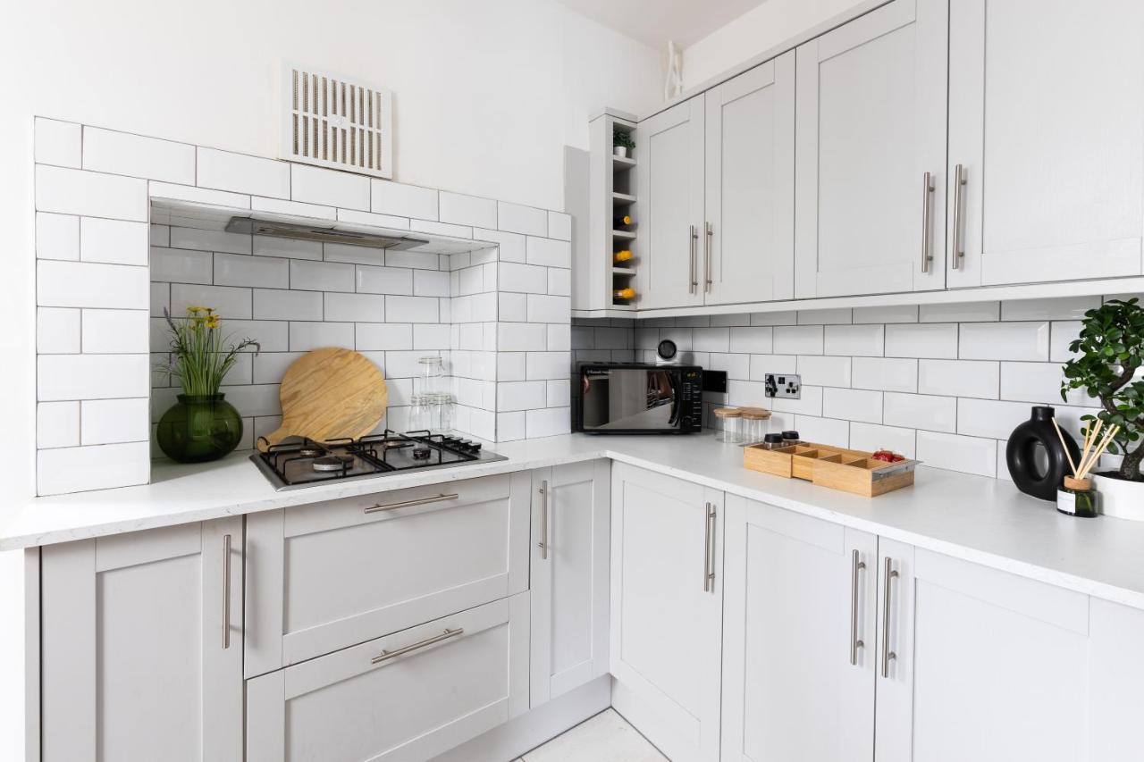 Levi Suite By Koya Homes - 3-Bedroom Home, Downtown Cardiff, Free Parking Buitenkant foto