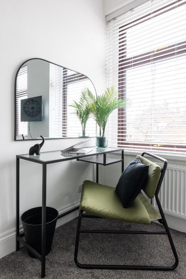 Levi Suite By Koya Homes - 3-Bedroom Home, Downtown Cardiff, Free Parking Buitenkant foto