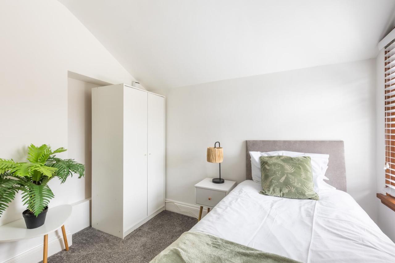 Levi Suite By Koya Homes - 3-Bedroom Home, Downtown Cardiff, Free Parking Buitenkant foto
