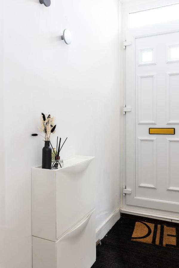 Levi Suite By Koya Homes - 3-Bedroom Home, Downtown Cardiff, Free Parking Buitenkant foto